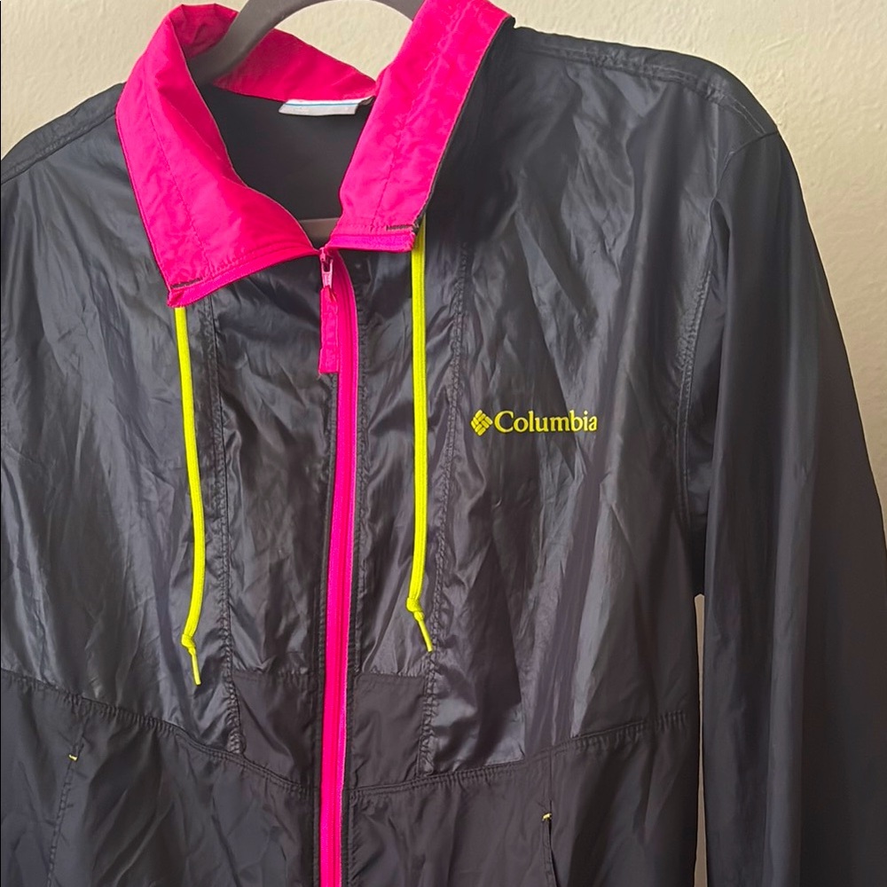 Columbia Black and Pink Ski Jacket with Water-Resistant Fabric